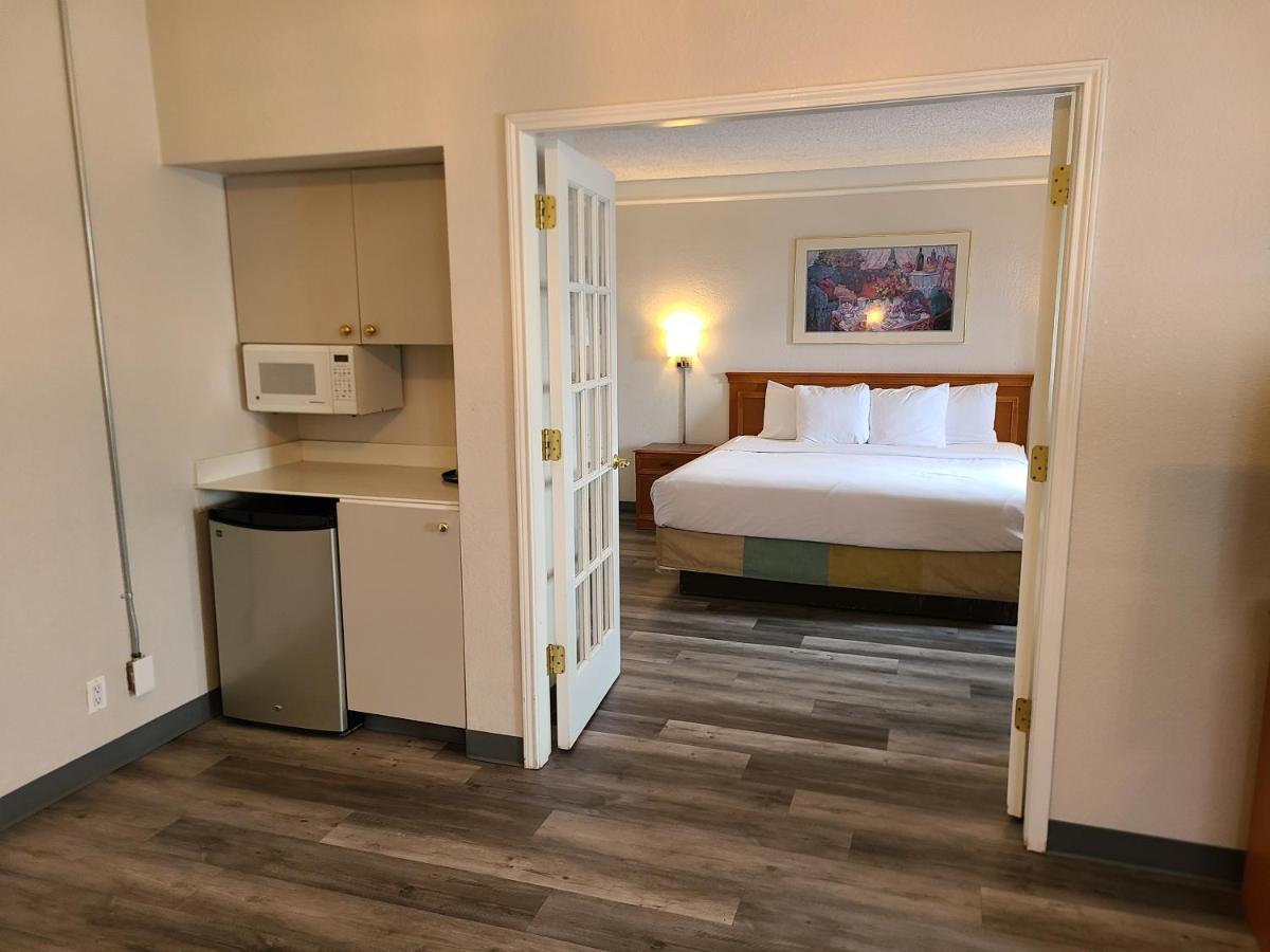 La Quinta Inn By Wyndham Farmington Luaran gambar
